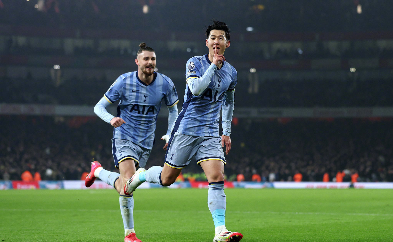 阿森纳逆转战胜对手,球队后劲十足的简单介绍 阿森纳逆转战胜对手,球队后劲十足的简单介绍