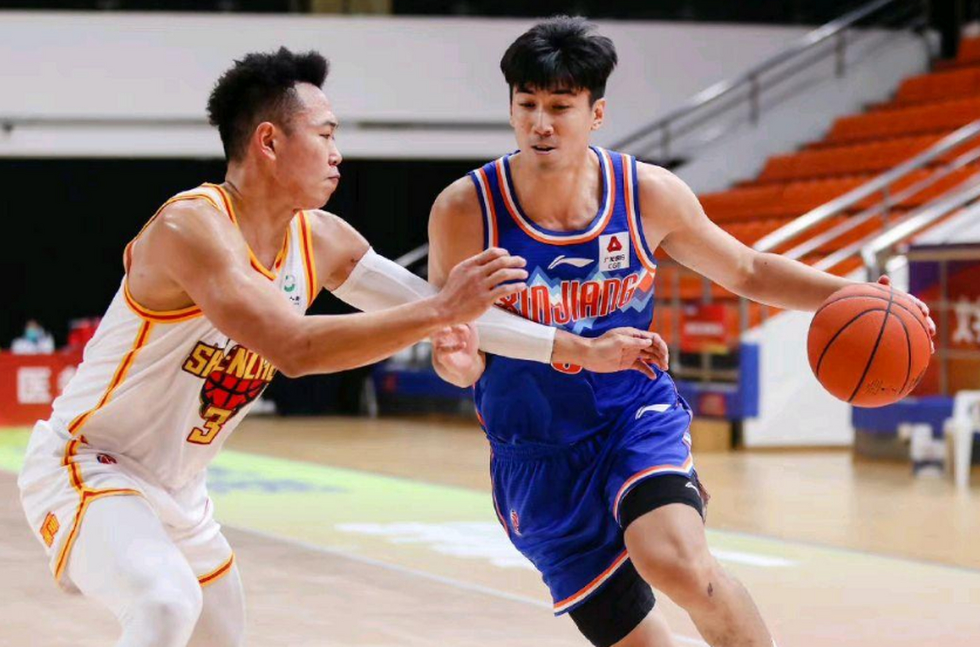 双方实力对决,比赛胜负事关重大 双方实力对决,比赛胜负事关重大