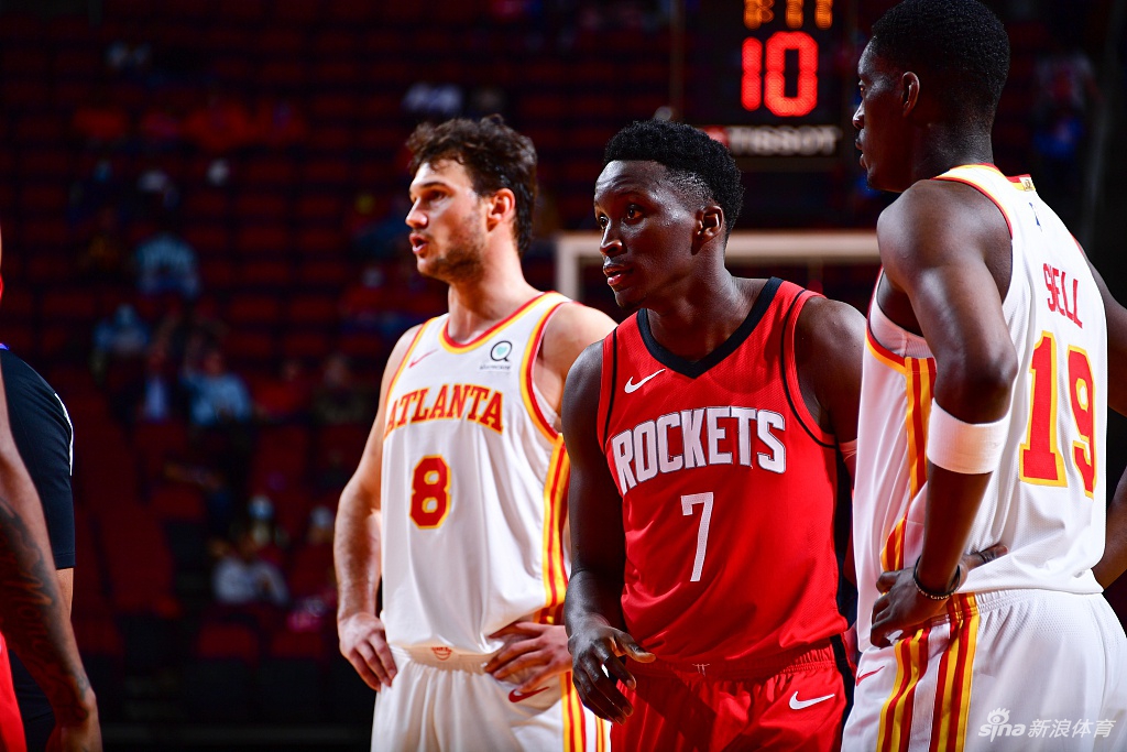 深圳世纪星主场不敌北京人和,遭遇连败 深圳世纪星主场不敌北京人和,遭遇连败