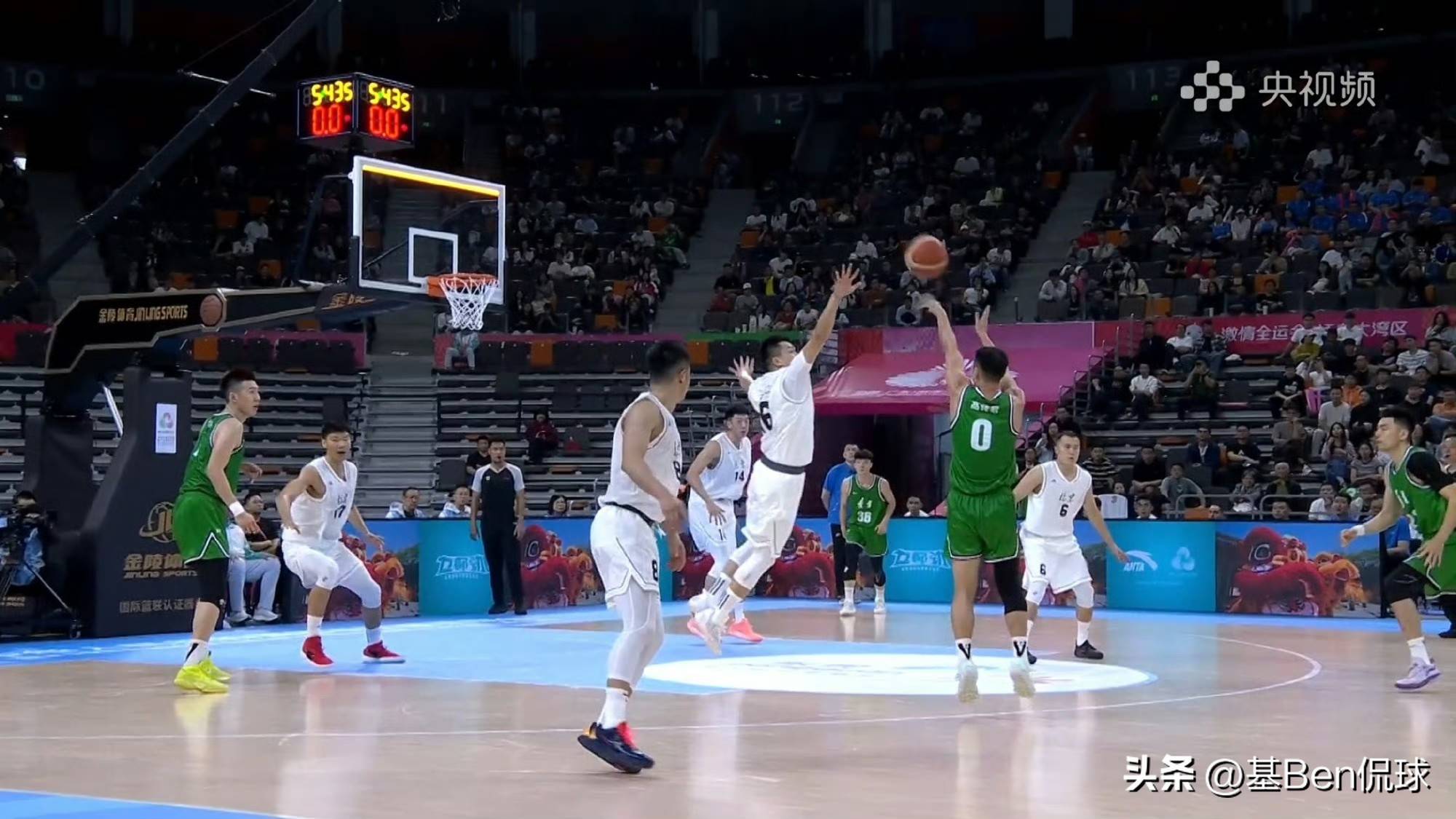 包含黄蜂力克对手！球员发挥出色，获得比赛胜利的词条