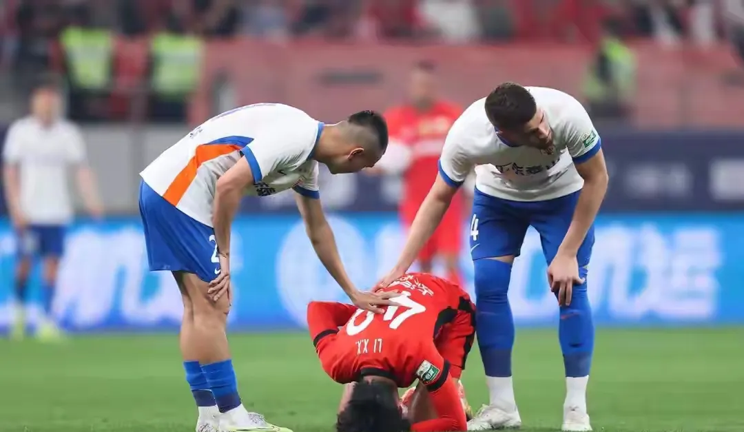 包含球员伤停情况不容忽视，对球队整体战力产生影响的词条