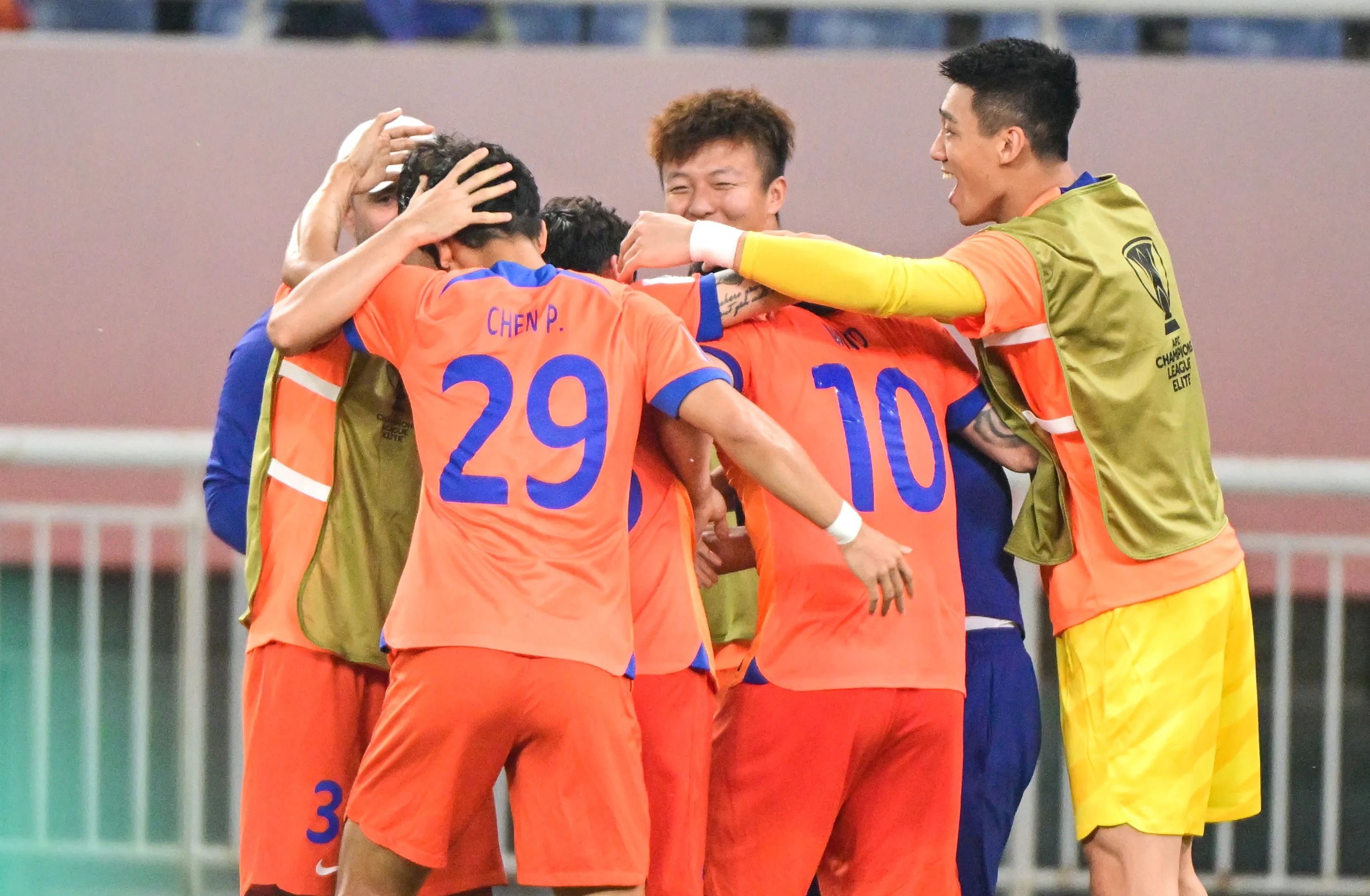 中超头号球队势不可挡,迎来重大挑战的简单介绍 中超头号球队势不可挡,迎来重大挑战的简单介绍