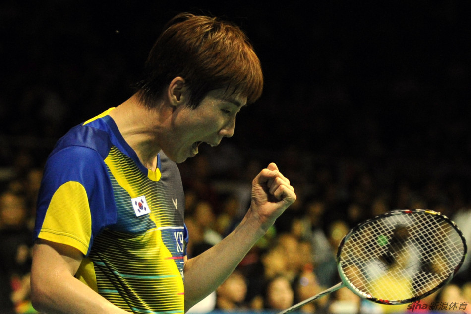 包含印度羽毛球队鏖战丹麦羽毛球队，谌龙三分雨点燃全场的词条