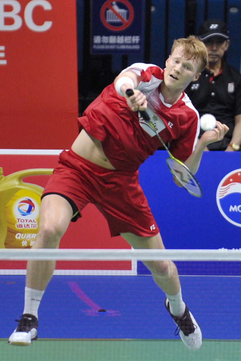 丹麦队鏖战法国队，安赛龙统治全场