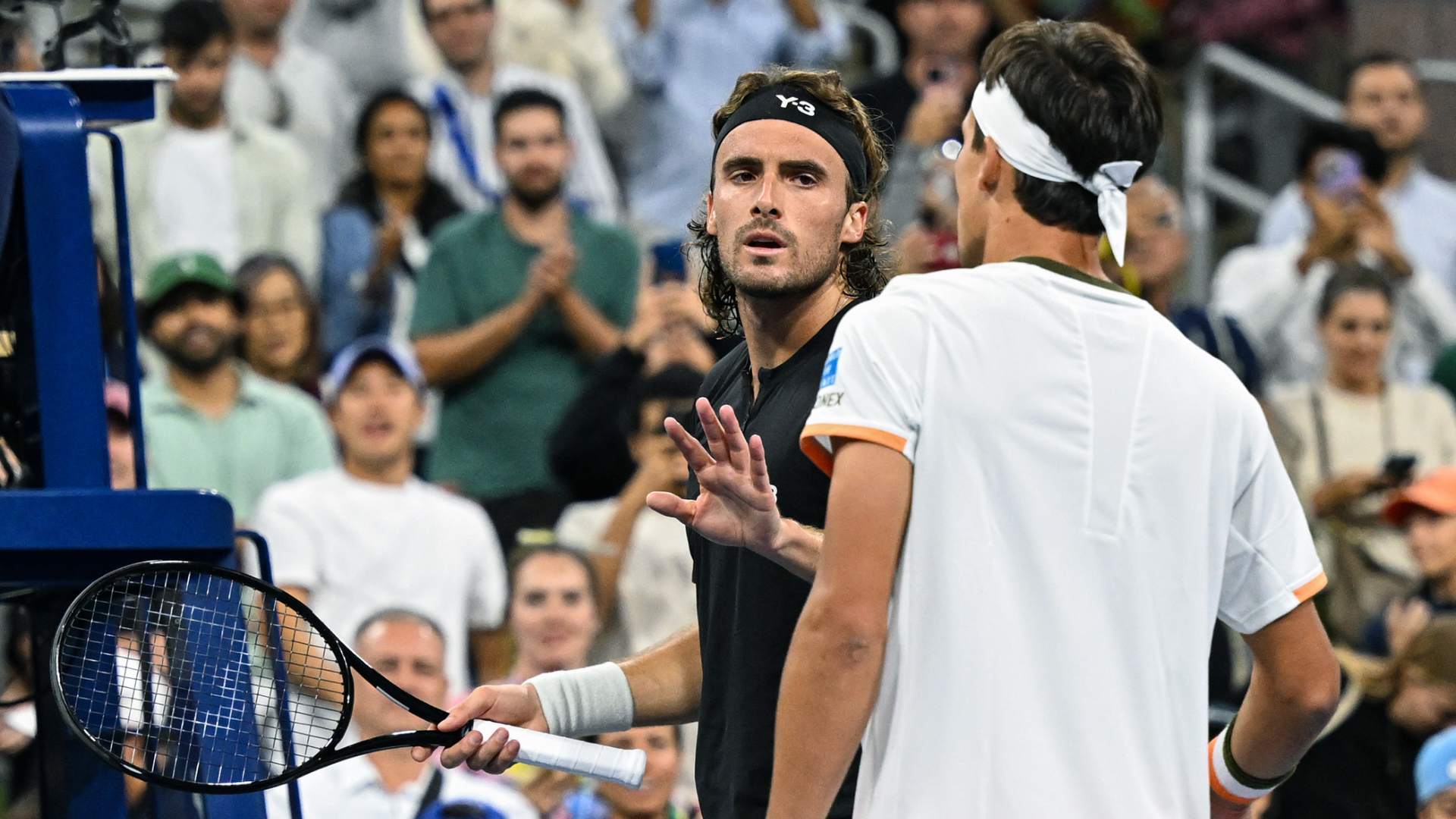 关于美国网球队爆冷世界网球队，西西帕斯制霸全场的信息