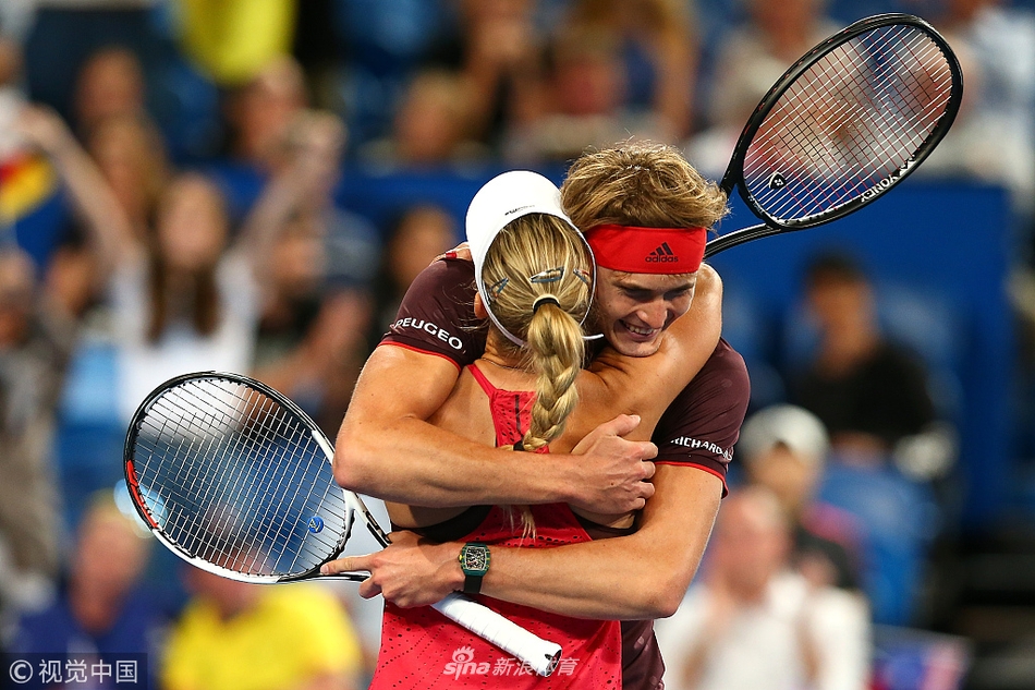 德国网球队险胜英国网球队，西西帕斯三分雨点燃全场的简单介绍