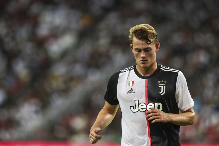 那不勒斯逆转皇马，德利赫特绝境逆转的简单介绍