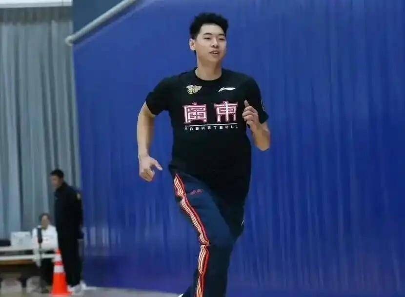 广东队险胜江苏队，锡安惊艳四座的简单介绍