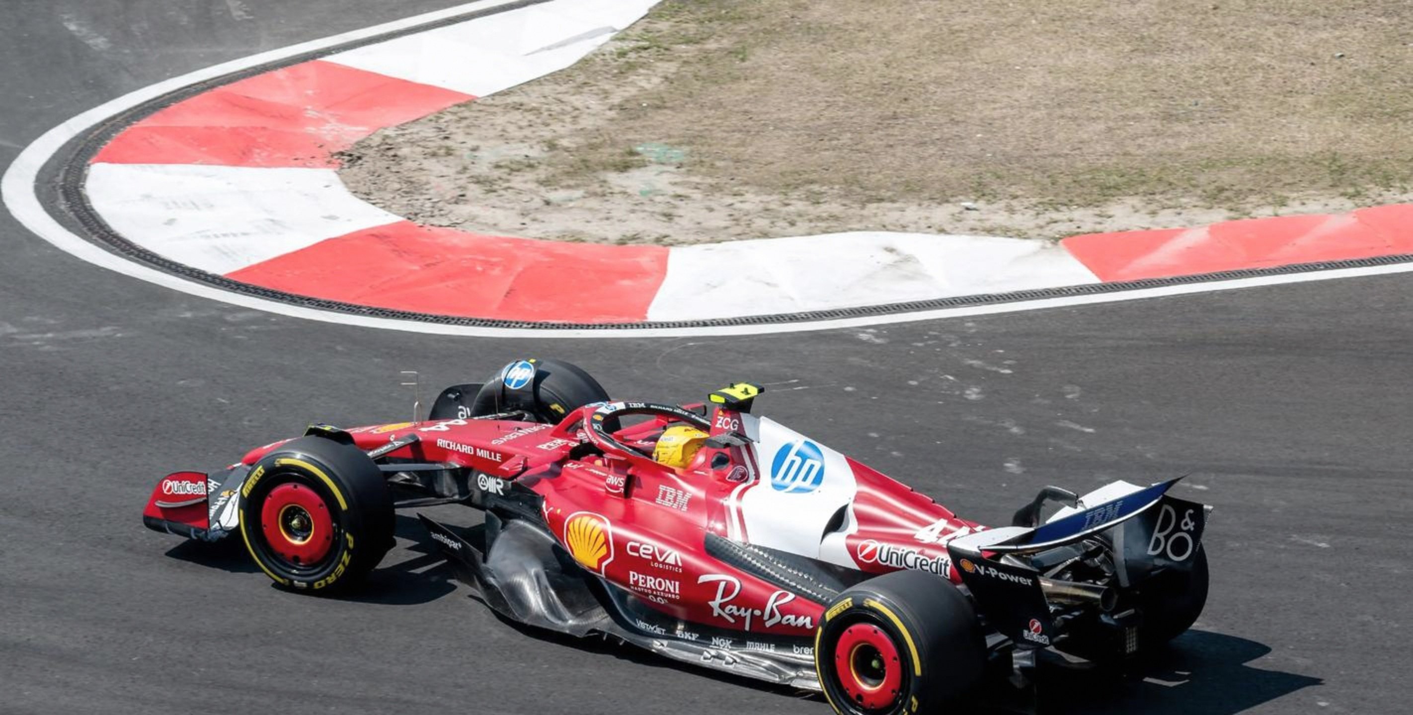 关于阿斯顿马丁碾压红牛车队,汉密尔顿关键制胜的信息 关于阿斯顿马丁碾压红牛车队,汉密尔顿关键制胜的信息