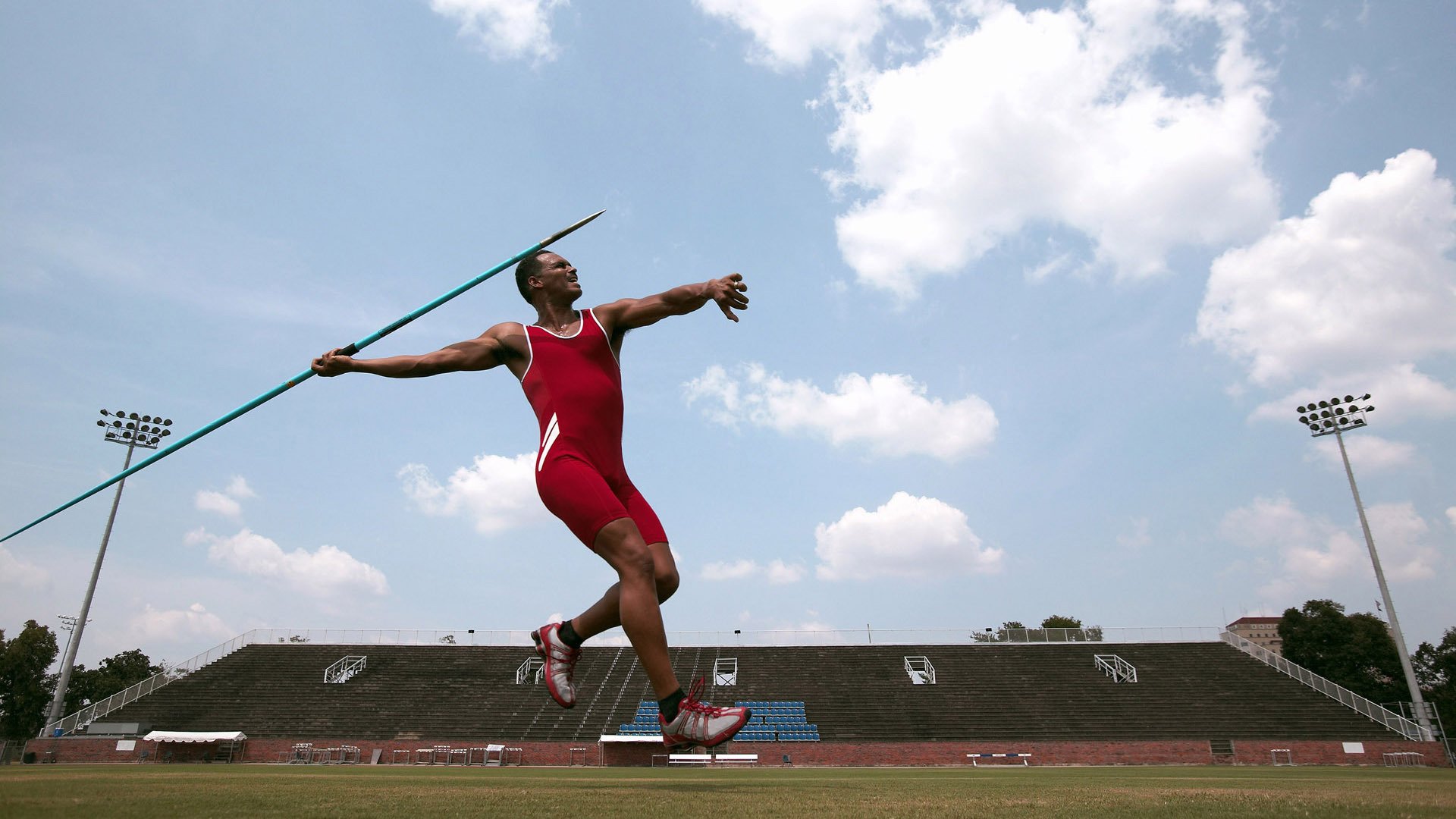 黄黑闪电撕裂红白节奏,巴雷拉掌控下的一波流美学