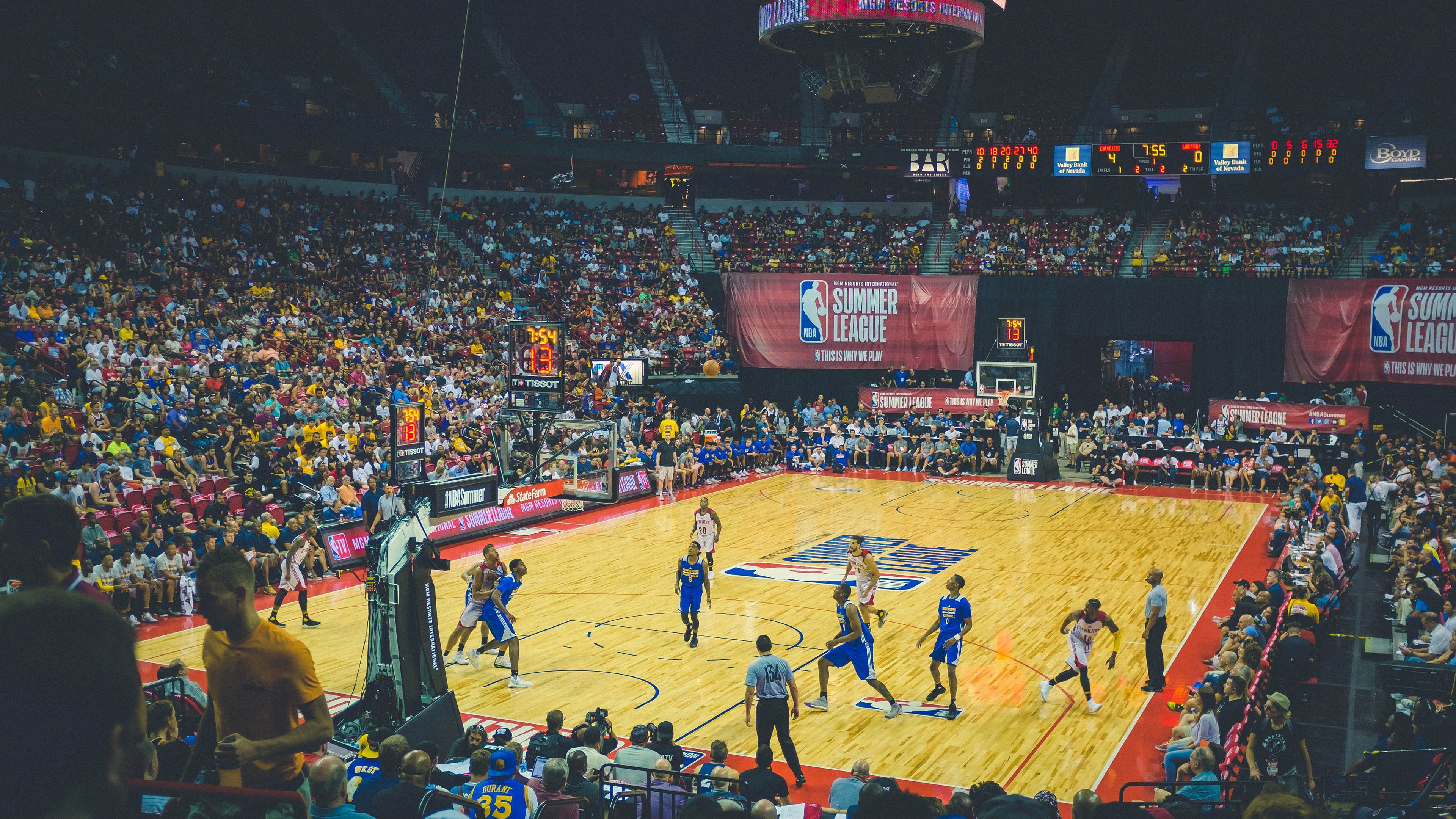 年度焦点之战，新疆队生死战逆转深圳，挺进季后赛