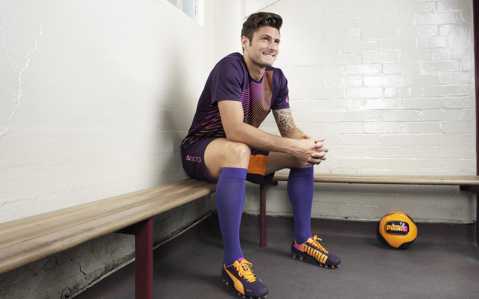 孤胆王者的加冕礼，霍勒迪以统治级数据诠释何为国王